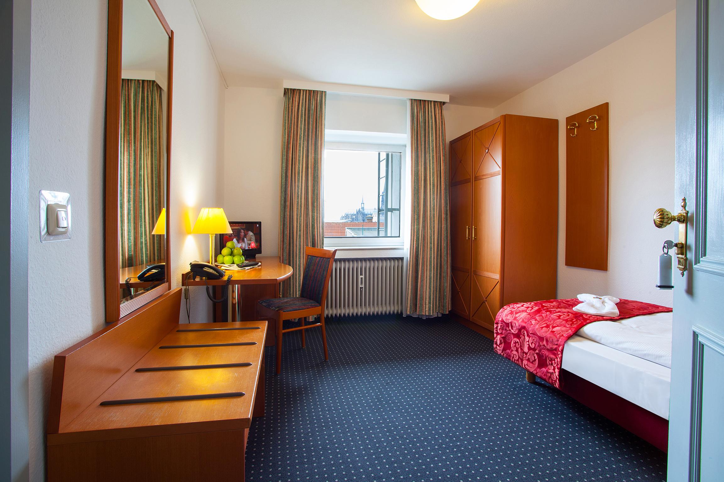 Ina Hotel Royal Köln Exterior foto