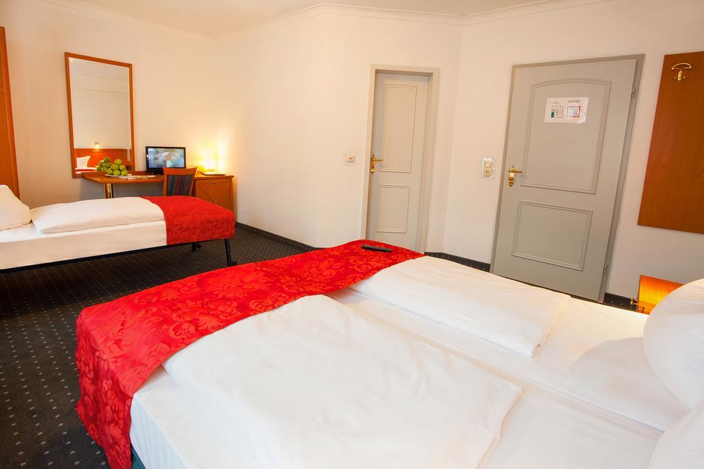 Ina Hotel Royal Köln Exterior foto